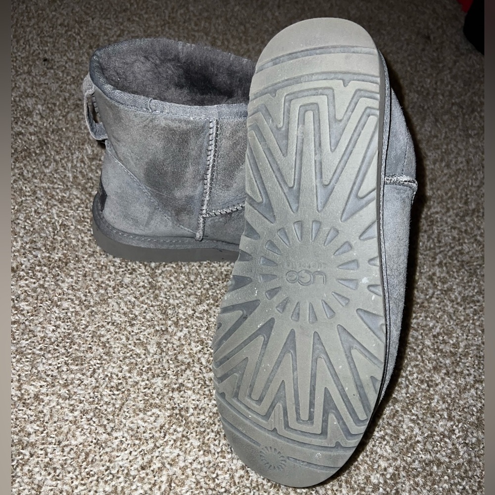 Grey Uggs - image 3